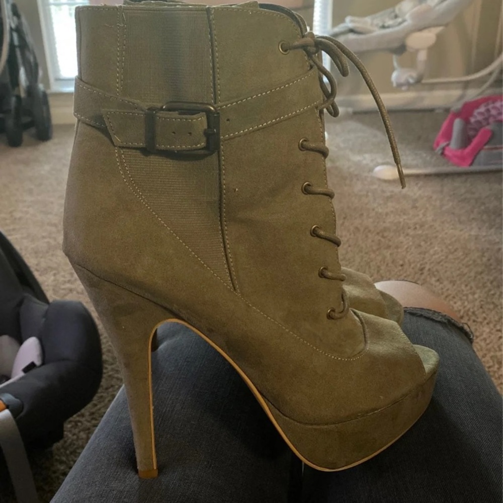 Size 10 booties